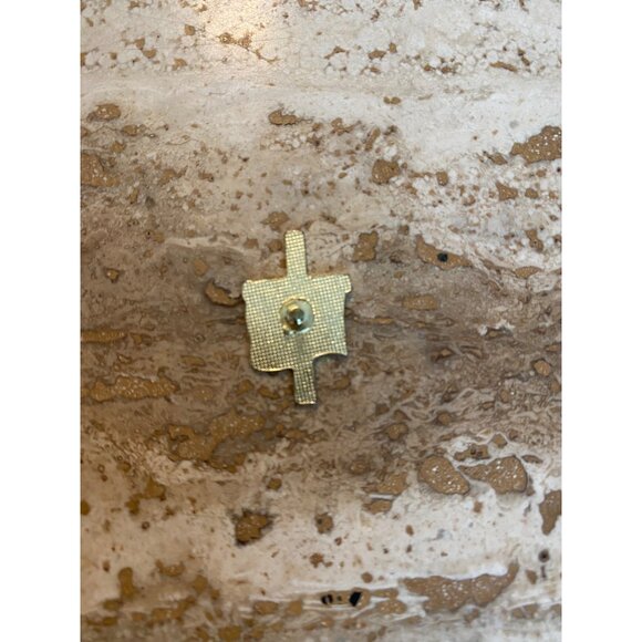 American Flag Cross Lapel Pin Gold Tone Patriotic Design - Picture 5 of 7